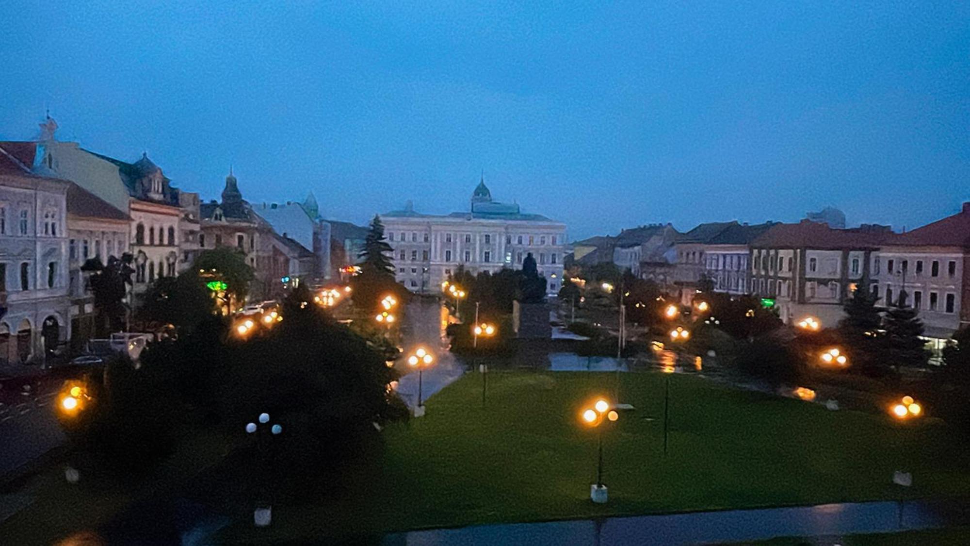 Cozyflat In The Central Arad Buitenkant foto